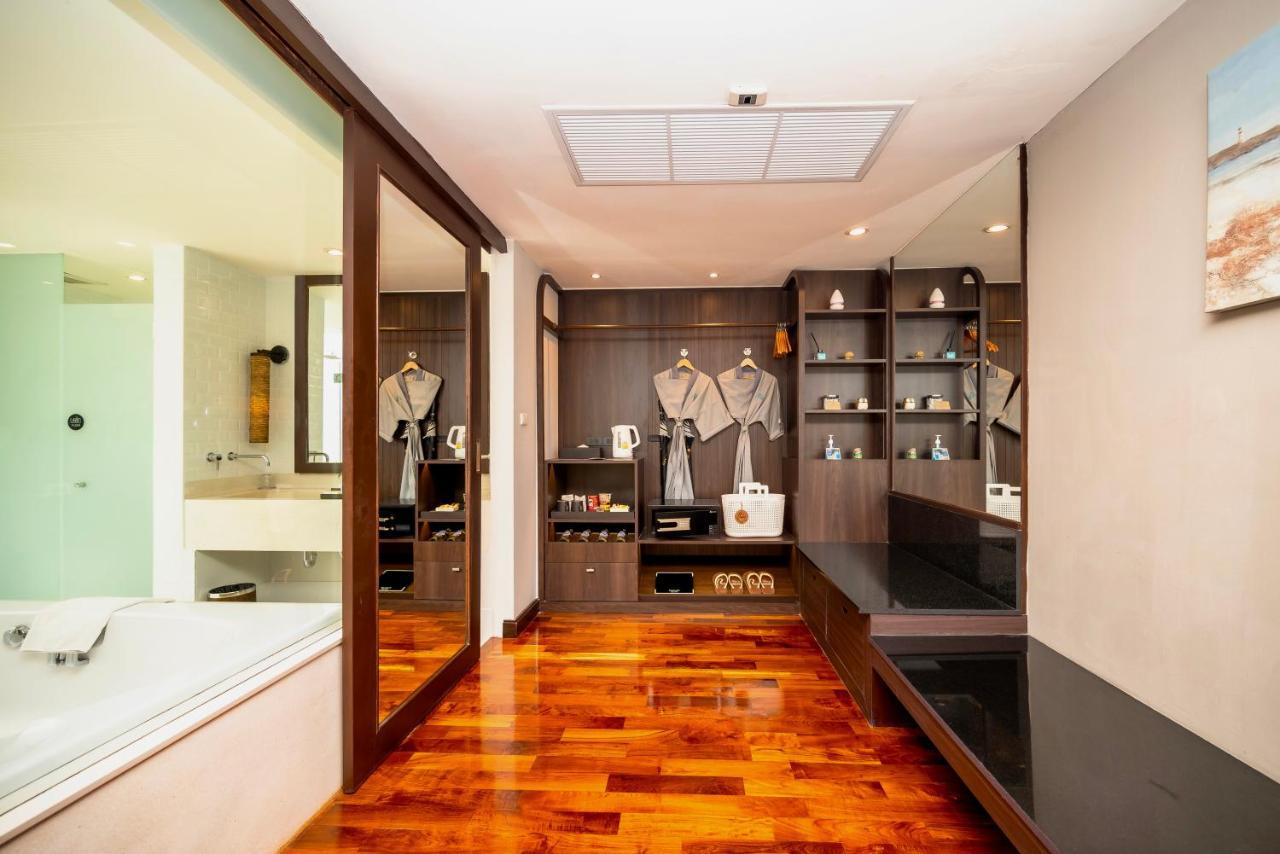 The Rock Hua Hin Beachfront Spa Resort Екстер'єр фото