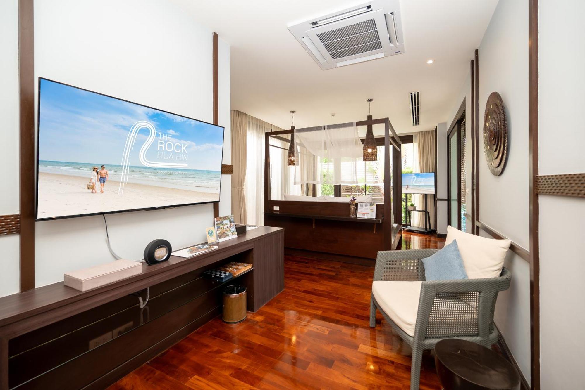 The Rock Hua Hin Beachfront Spa Resort Екстер'єр фото