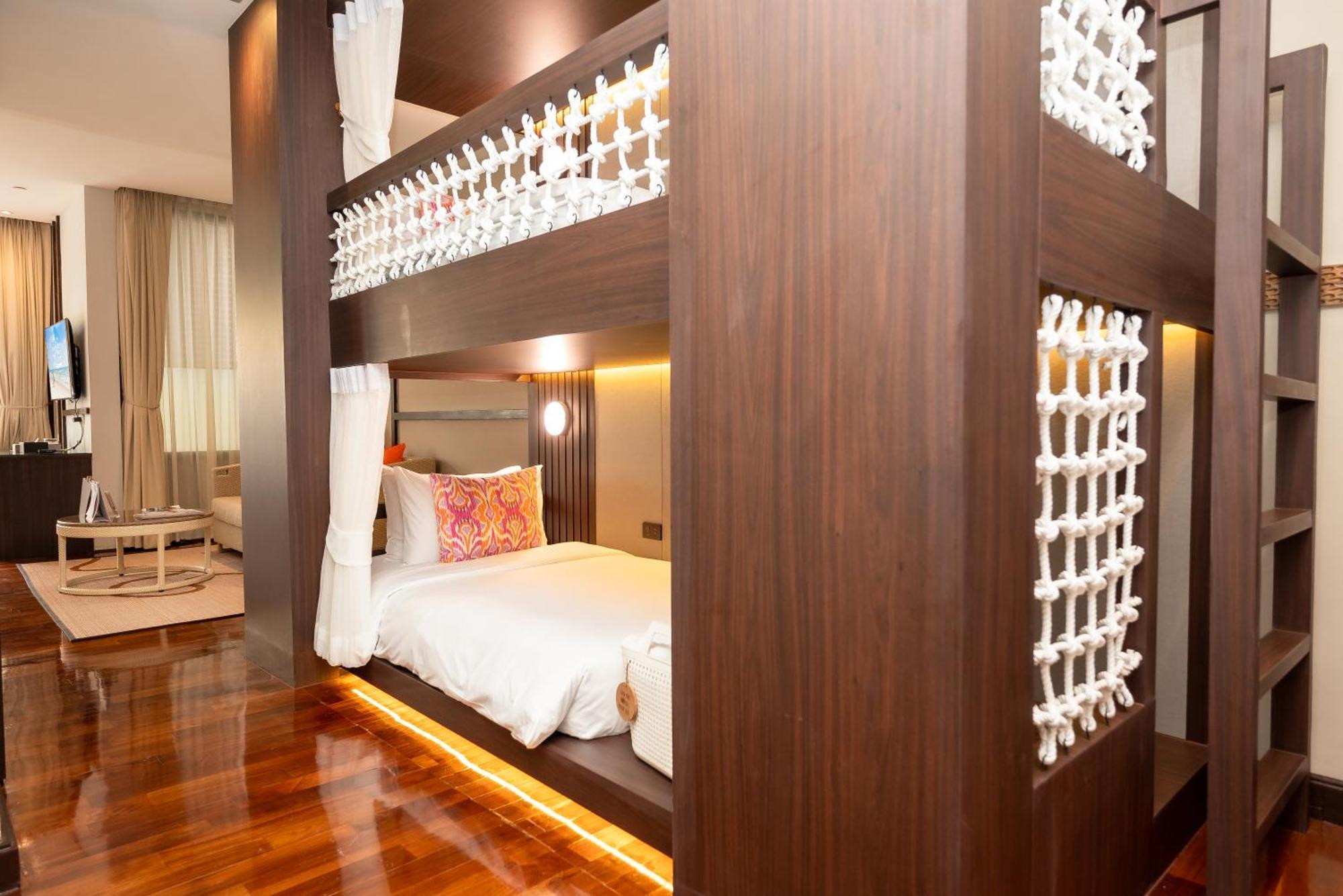 The Rock Hua Hin Beachfront Spa Resort Екстер'єр фото