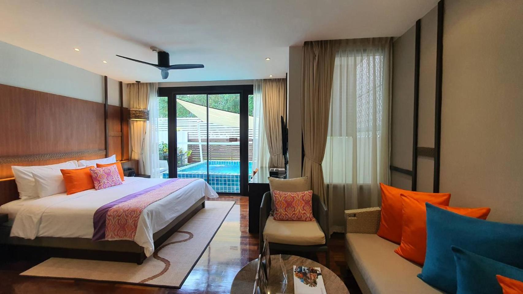 The Rock Hua Hin Beachfront Spa Resort Екстер'єр фото